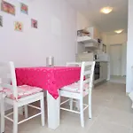 Appartement By The Sea Rastici, Ciovo - 9208 *