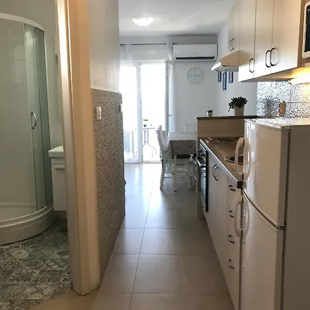 Апартаменти By The Sea Rastici, Ciovo - 9208 Трогір