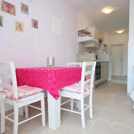 Appartement By The Sea Rastici, Ciovo - 9208 *