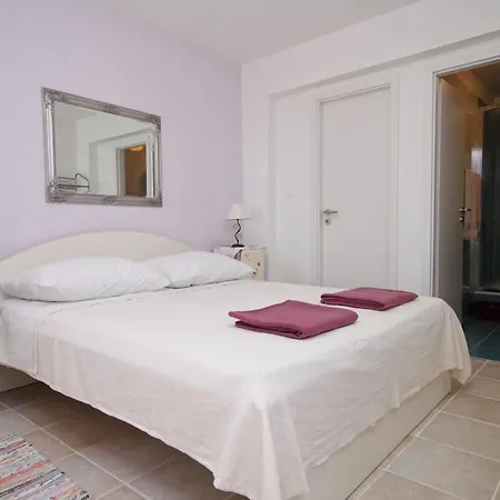 Appartement By The Sea Rastici, Ciovo - 9208 Trogir