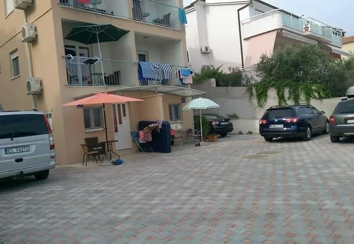 Apartman Apartments By The Sea Rastici, Ciovo - 9208 Trogir