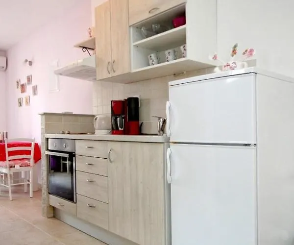 Apartments By The Sea Rastici, Ciovo - 9208 *