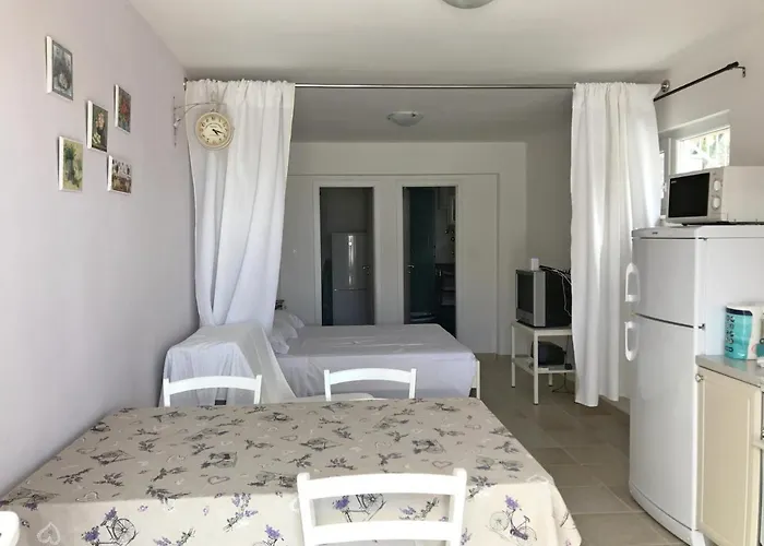 Apartments By The Sea Rastici, Ciovo - 9208