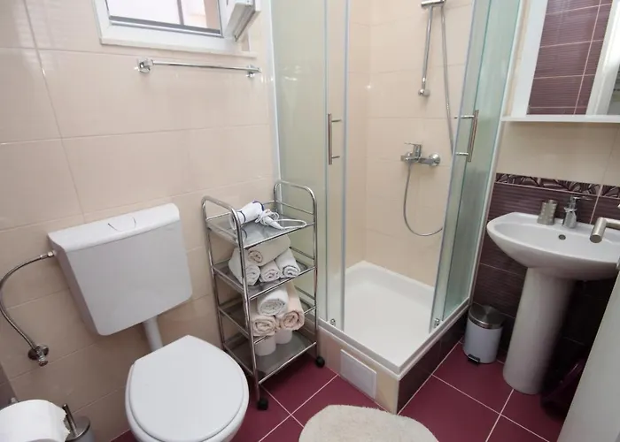 Apartments By The Sea Rastici, Ciovo - 9208 Apartman